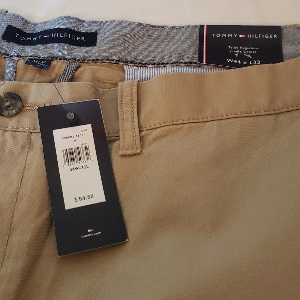 New!! Men Tommy Hilfiger khaki pants 44x32